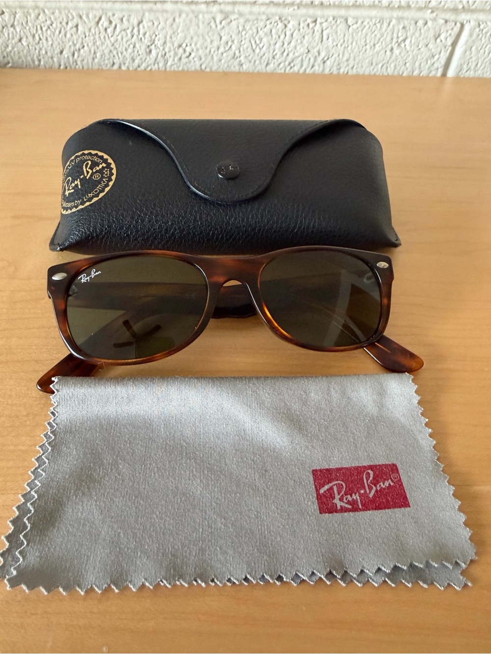 Ray-Ban New Wayfarer Sunglasses Havana RB5184 - Picture 8 of 8